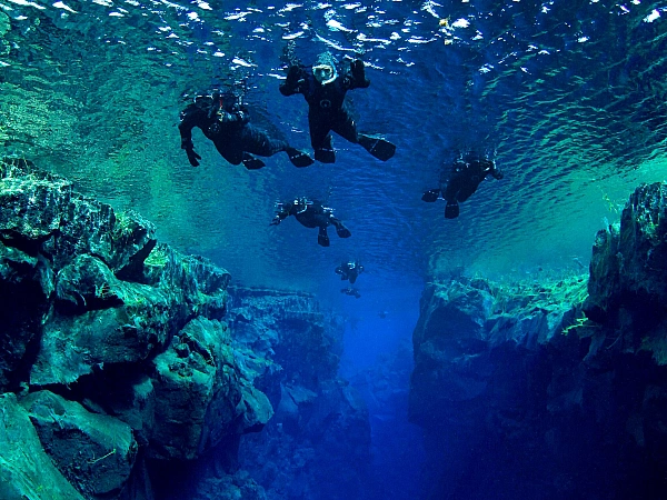 Silfra fissure in Þingvellir National Park